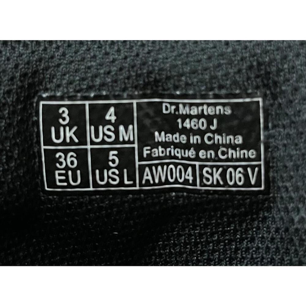 Dr. Martens 1460 W Black Round Toe Lace Up Ankle Boots W 5 M 4 - Picture 9 of 9